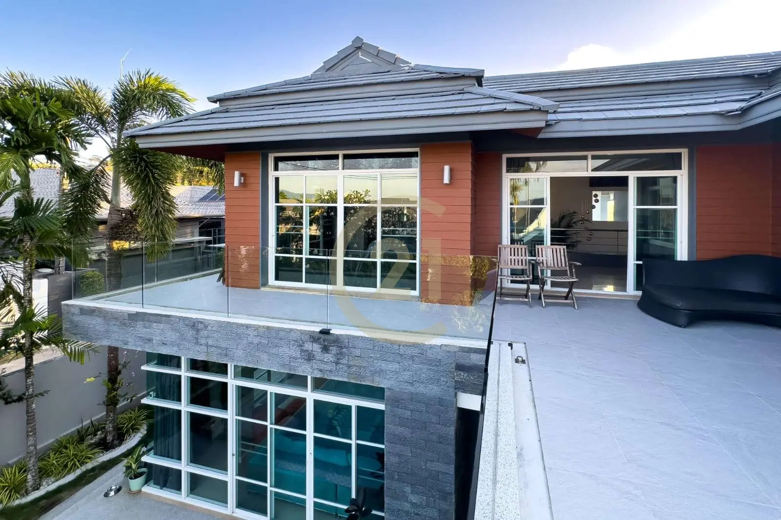 Spacious 4+1 Bedroom Private Pool Villa with Garden and Ample Parking For SALE - RENT