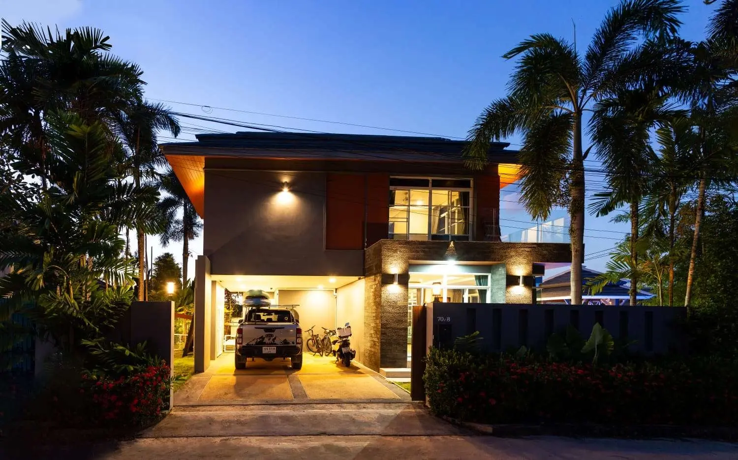 Spacious 4+1 Bedroom Private Pool Villa with Garden and Ample Parking For SALE - RENT