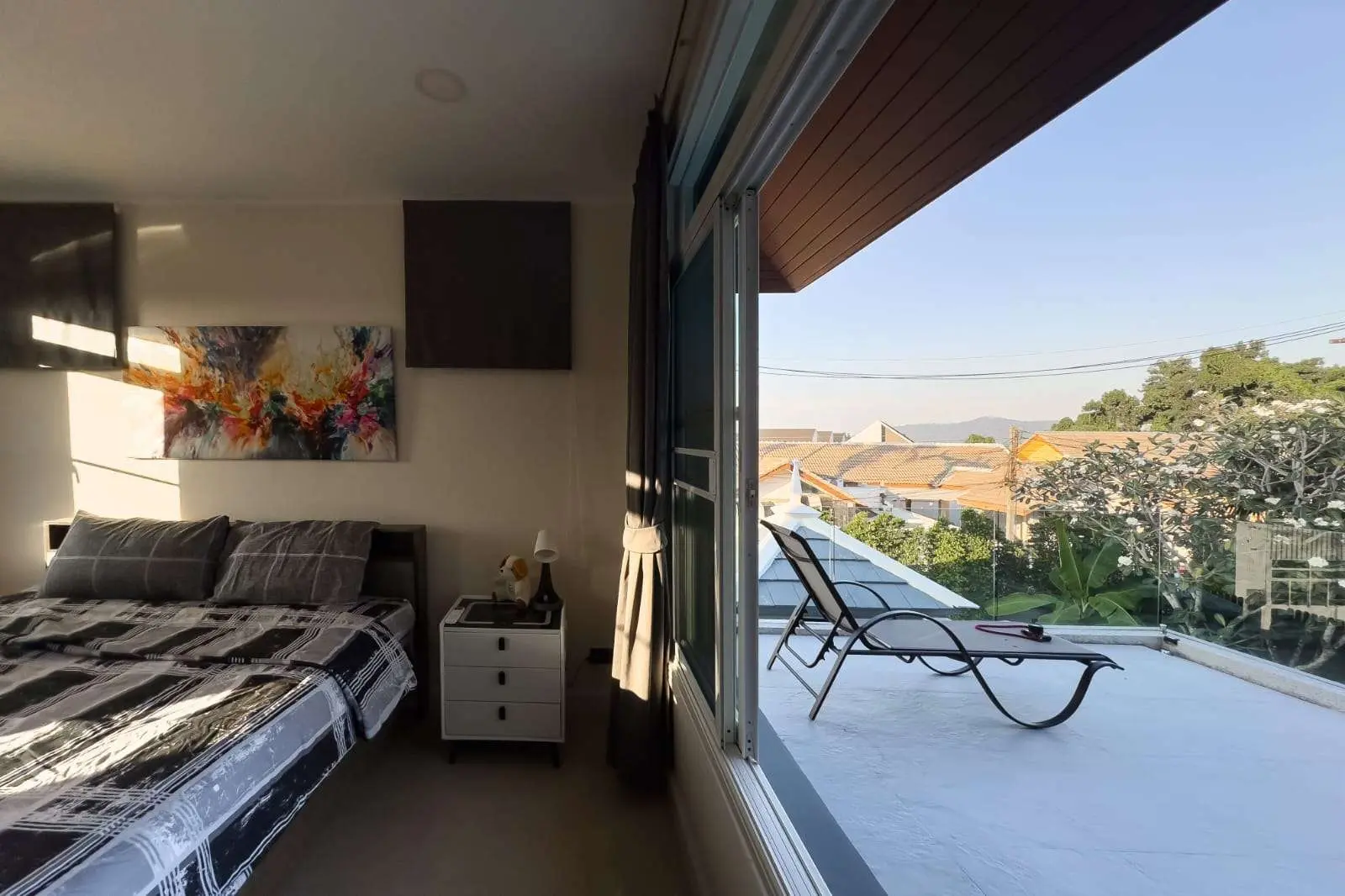 Spacious 4+1 Bedroom Private Pool Villa with Garden and Ample Parking For SALE - RENT