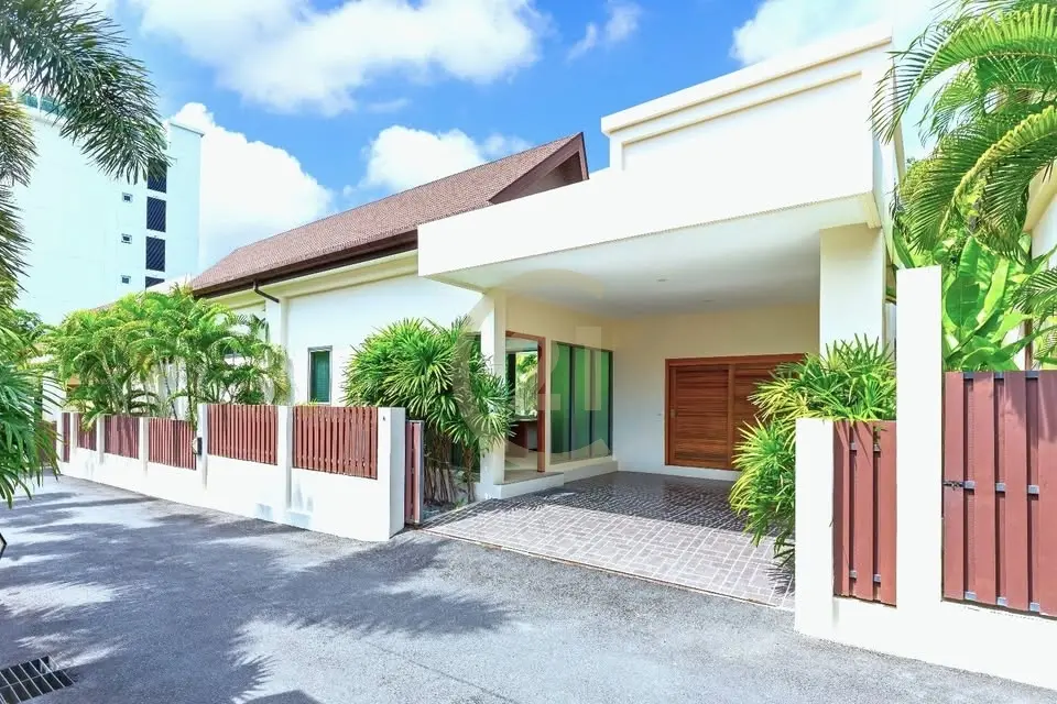 Beautiful 4 Bedroom Villa for Rent in Rawai