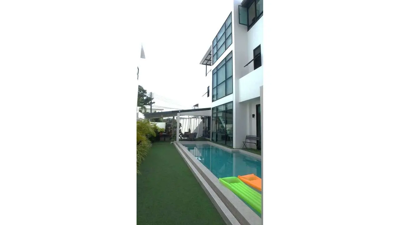 Modern Townhouse 3-Story Pool Villa in Rawai For Sale &amp; Rent