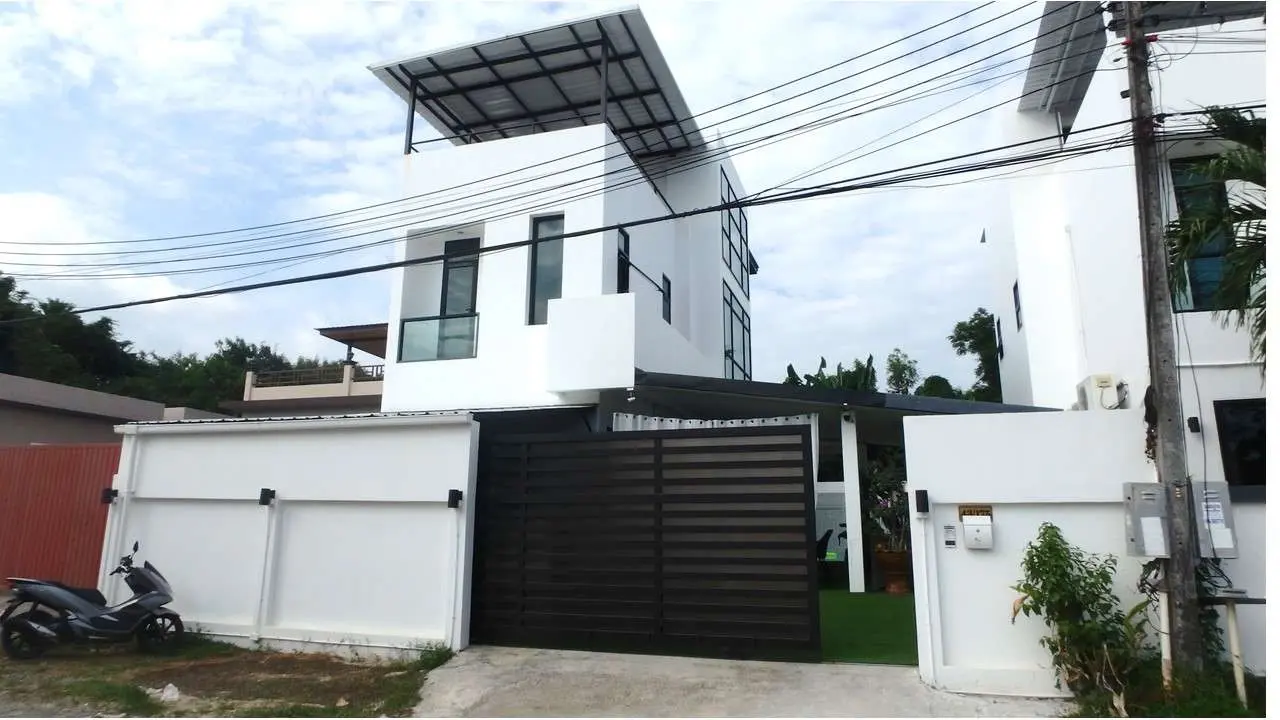 Modern Townhouse 3-Story Pool Villa in Rawai For Sale &amp; Rent