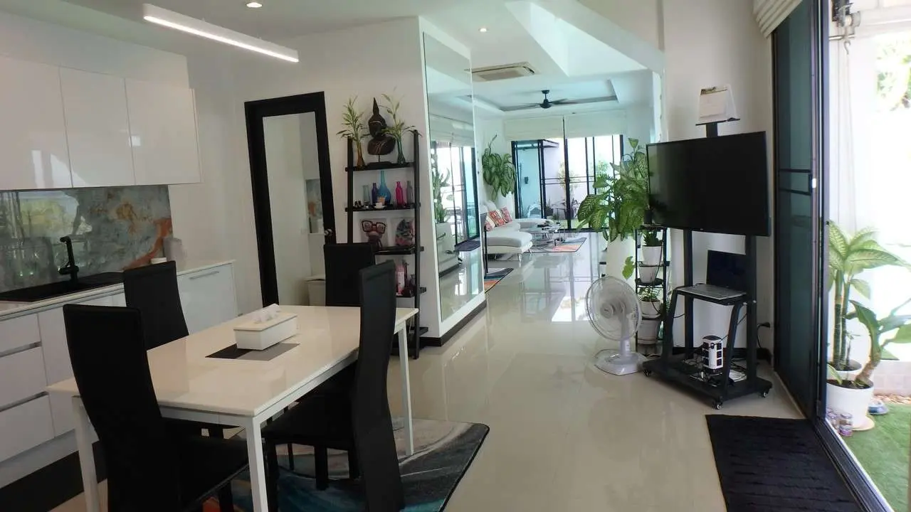 Modern Townhouse 3-Story Pool Villa in Rawai For Sale &amp; Rent