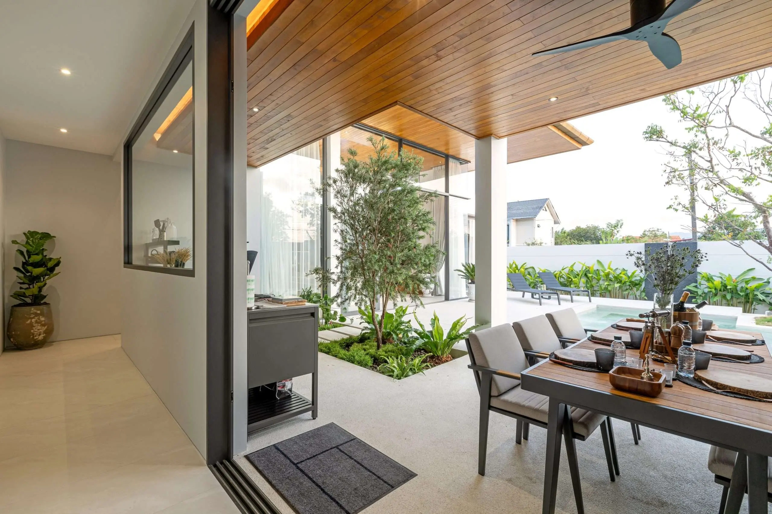 3-4 Bedrooms Modern Tropical Villas in Cherng Talay