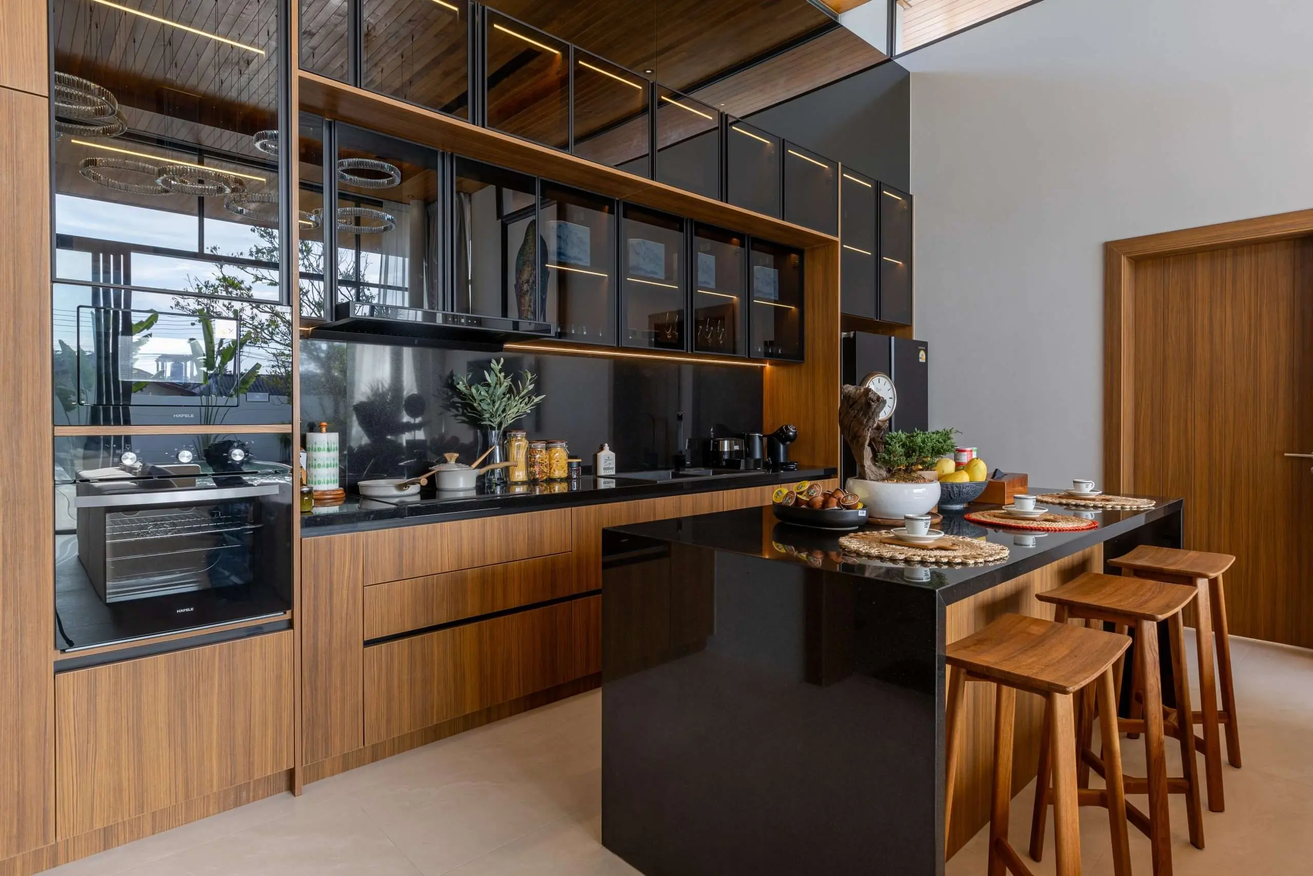 3-4 Bedrooms Modern Tropical Villas in Cherng Talay