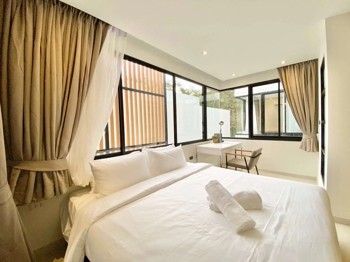 3-Bedroom Pool Villa in Prime Phuket Location