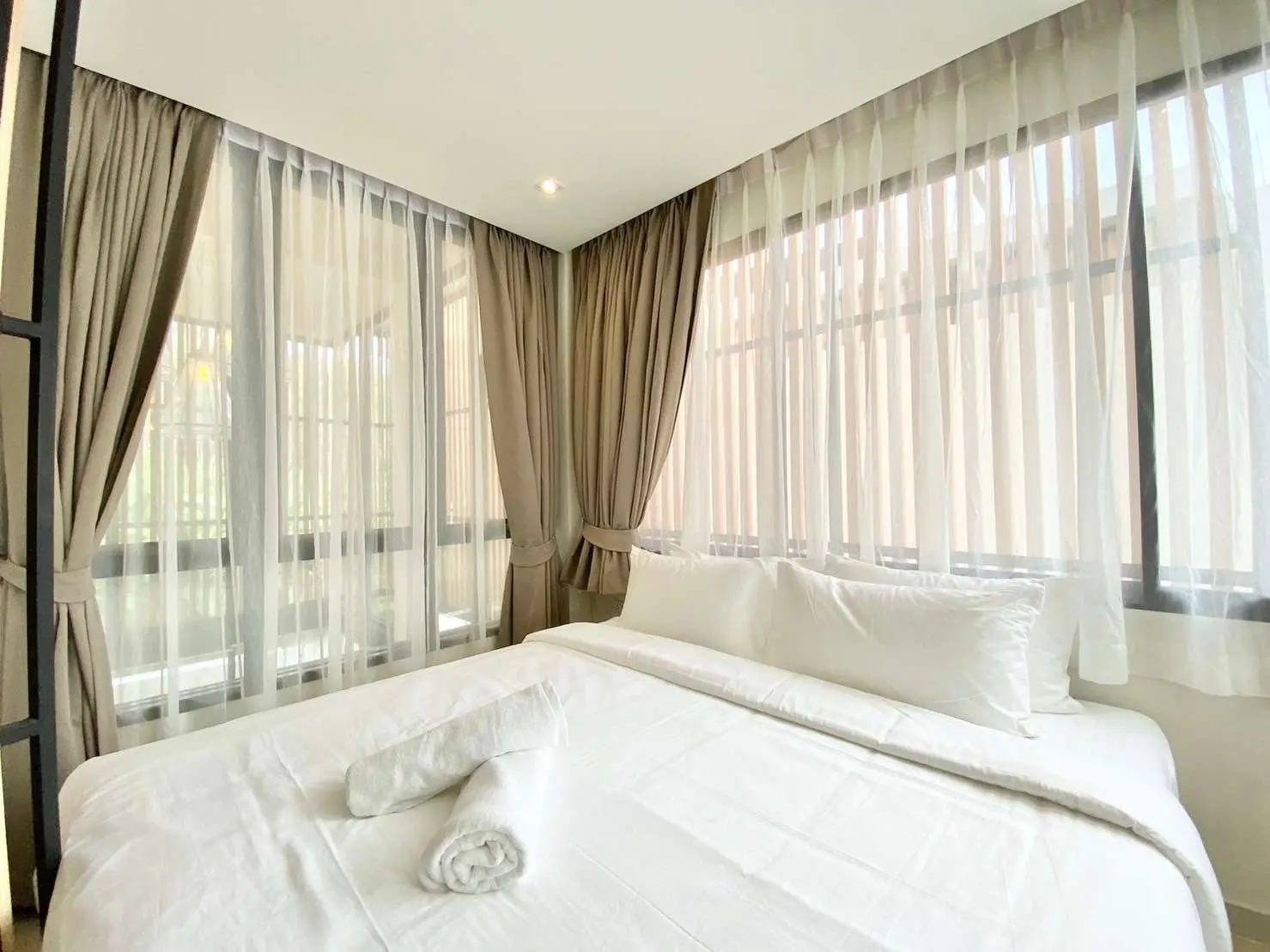 3-Bedroom Pool Villa in Prime Phuket Location