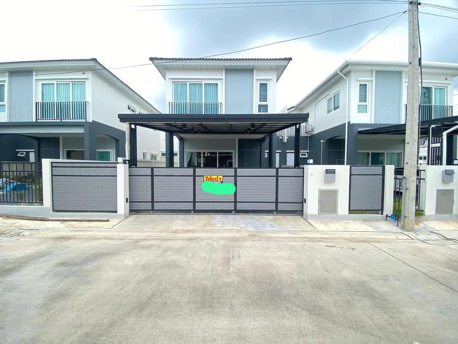 3 bedroom house in Supalai Bella Vichit