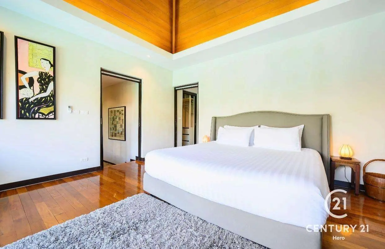 3-Bedroom Private Pool Villa in Naiharn
