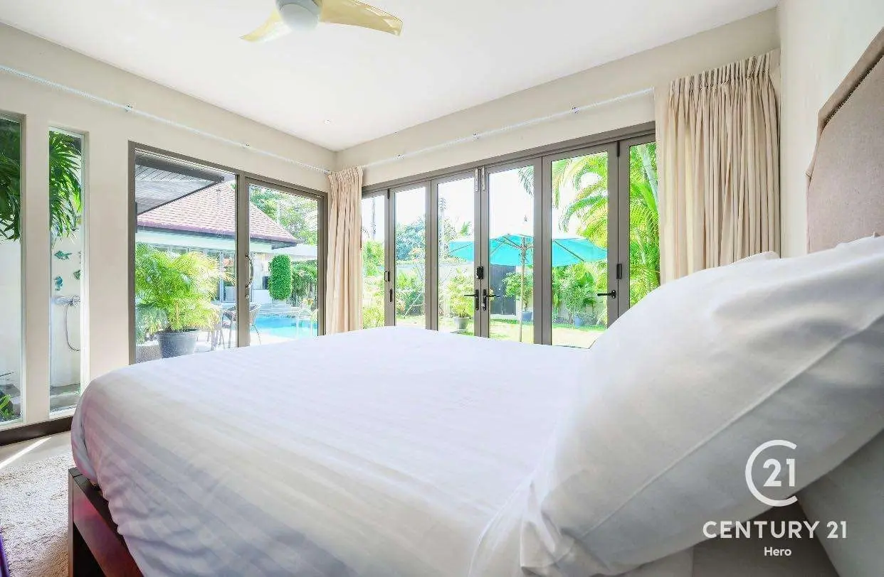 3-Bedroom Private Pool Villa in Naiharn