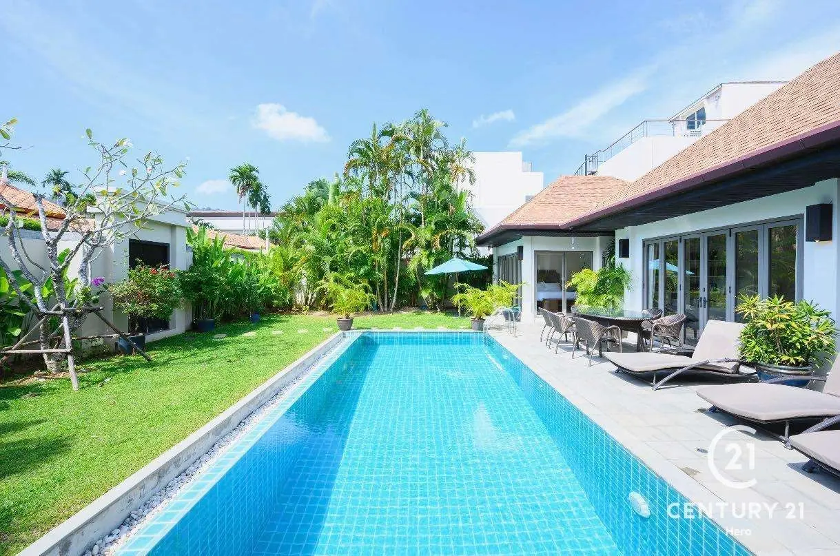 3-Bedroom Private Pool Villa in Naiharn