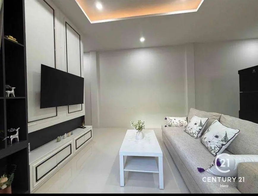 2 bedroom house for rent in Chalong area