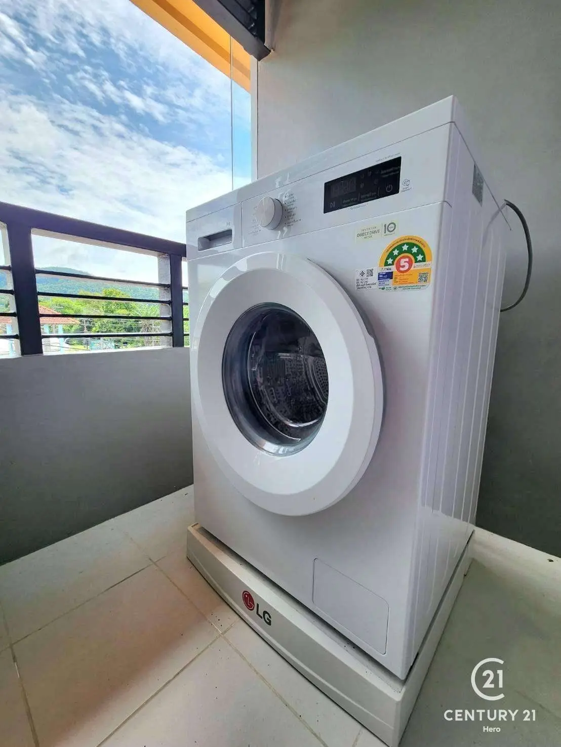 1 Bedroom Condominium for Sale near Oak Meadow International School