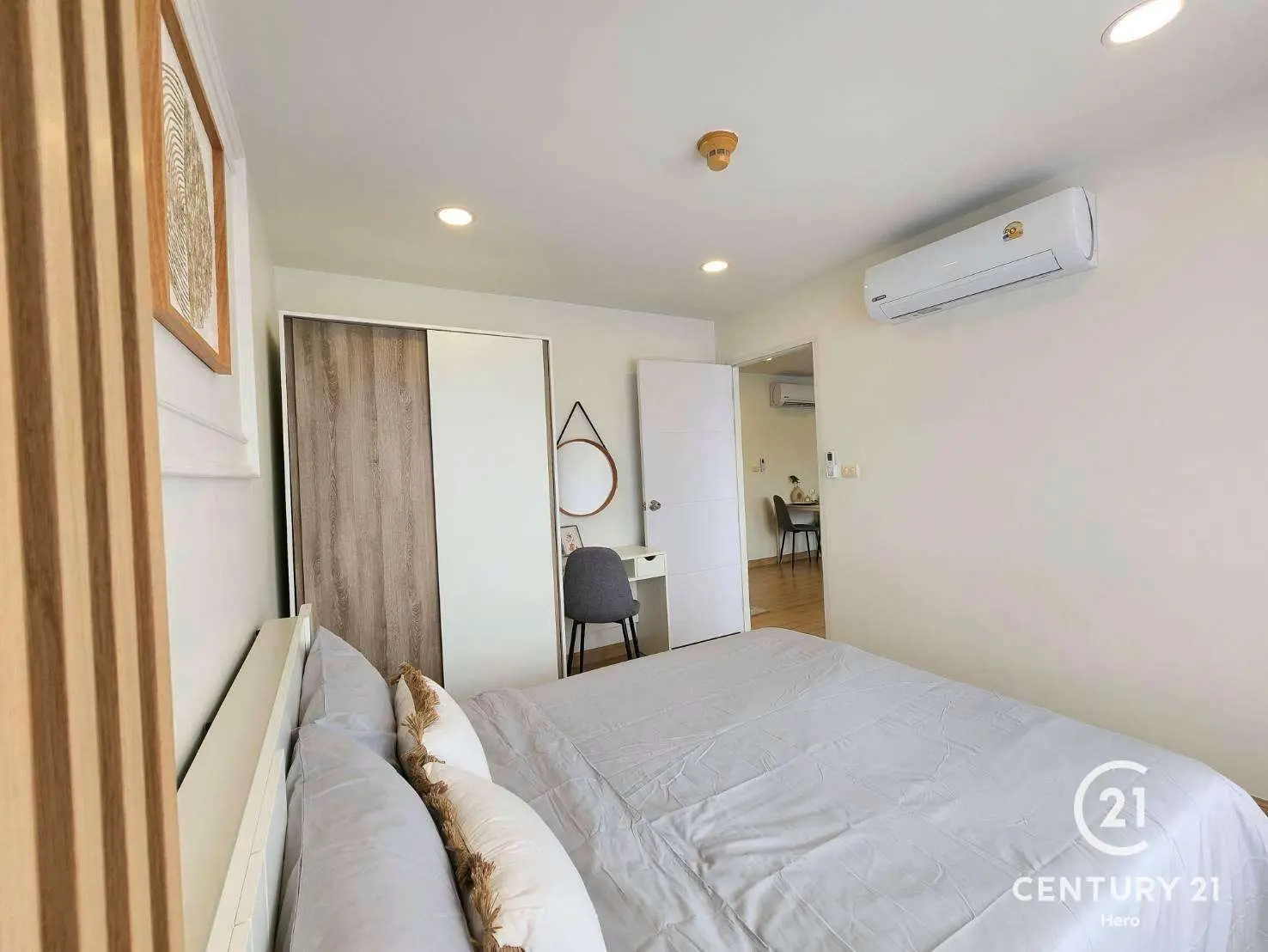 1 Bedroom Condominium for Sale near Oak Meadow International School
