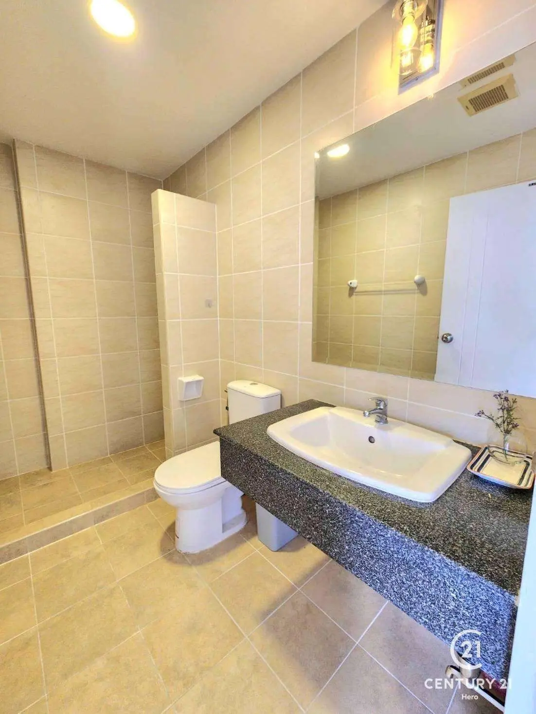 1 Bedroom Condominium for Sale near Oak Meadow International School