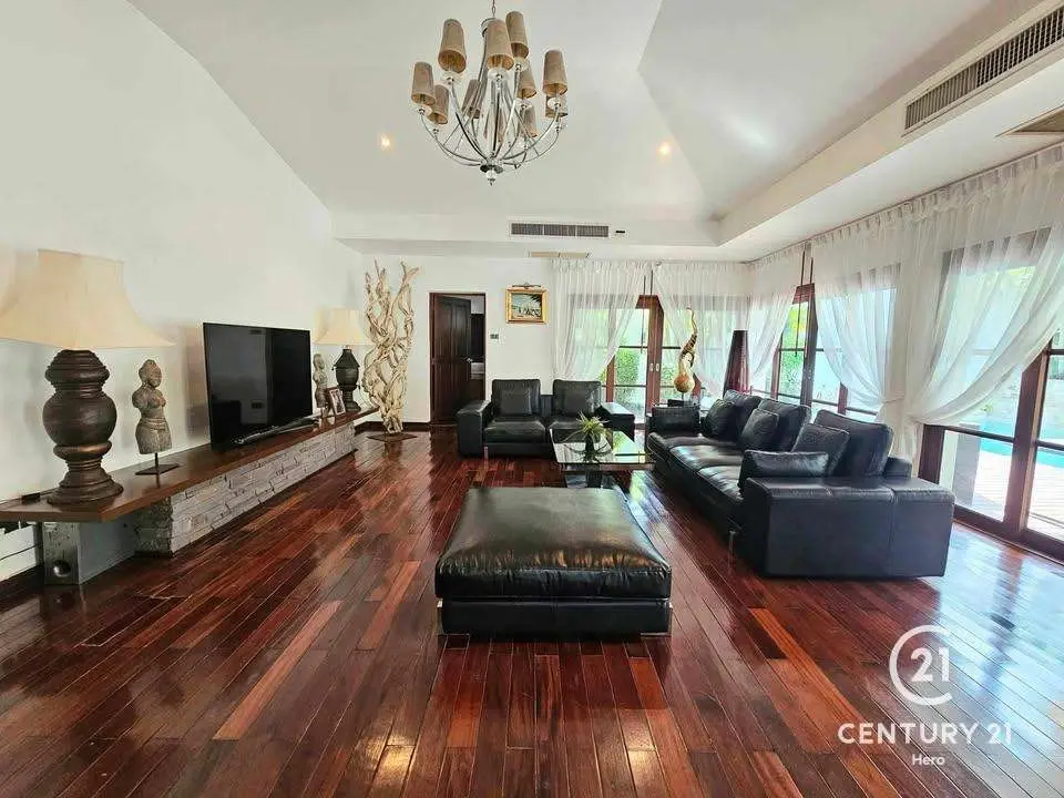 3-Bedroom Private Pool Villa for Rent in Kathu