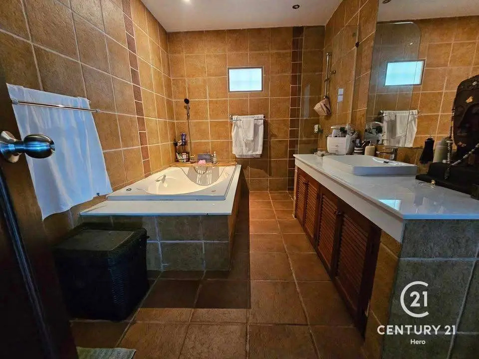 3-Bedroom Private Pool Villa for Rent in Kathu