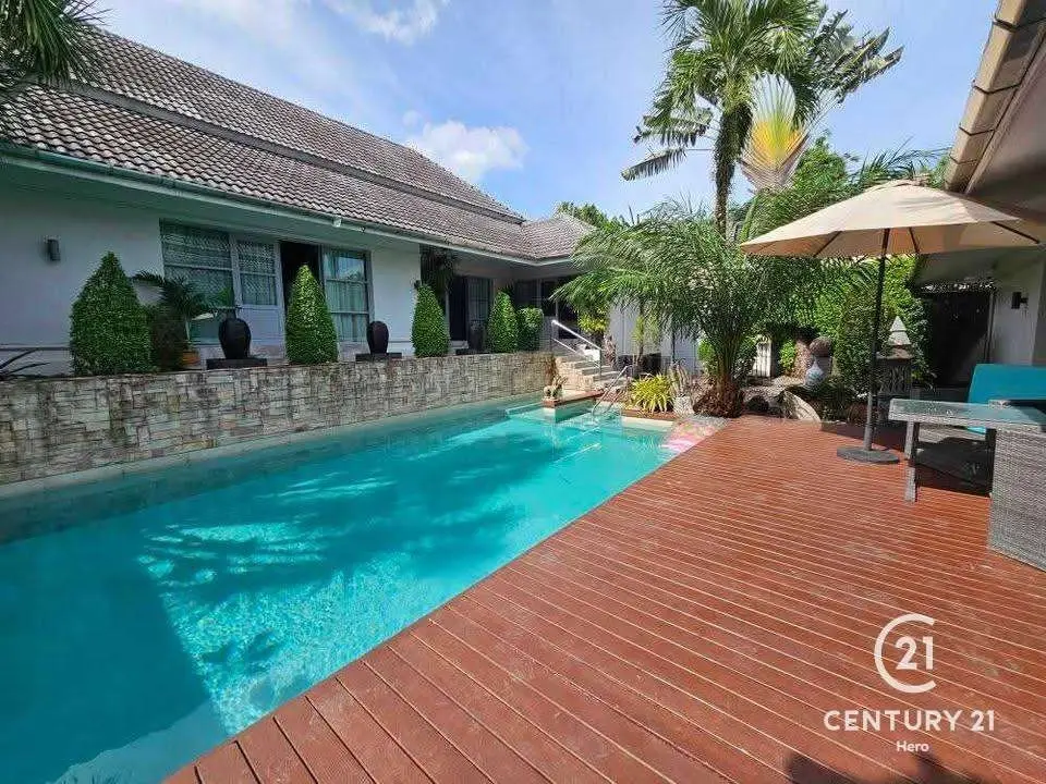 3-Bedroom Private Pool Villa for Rent in Kathu