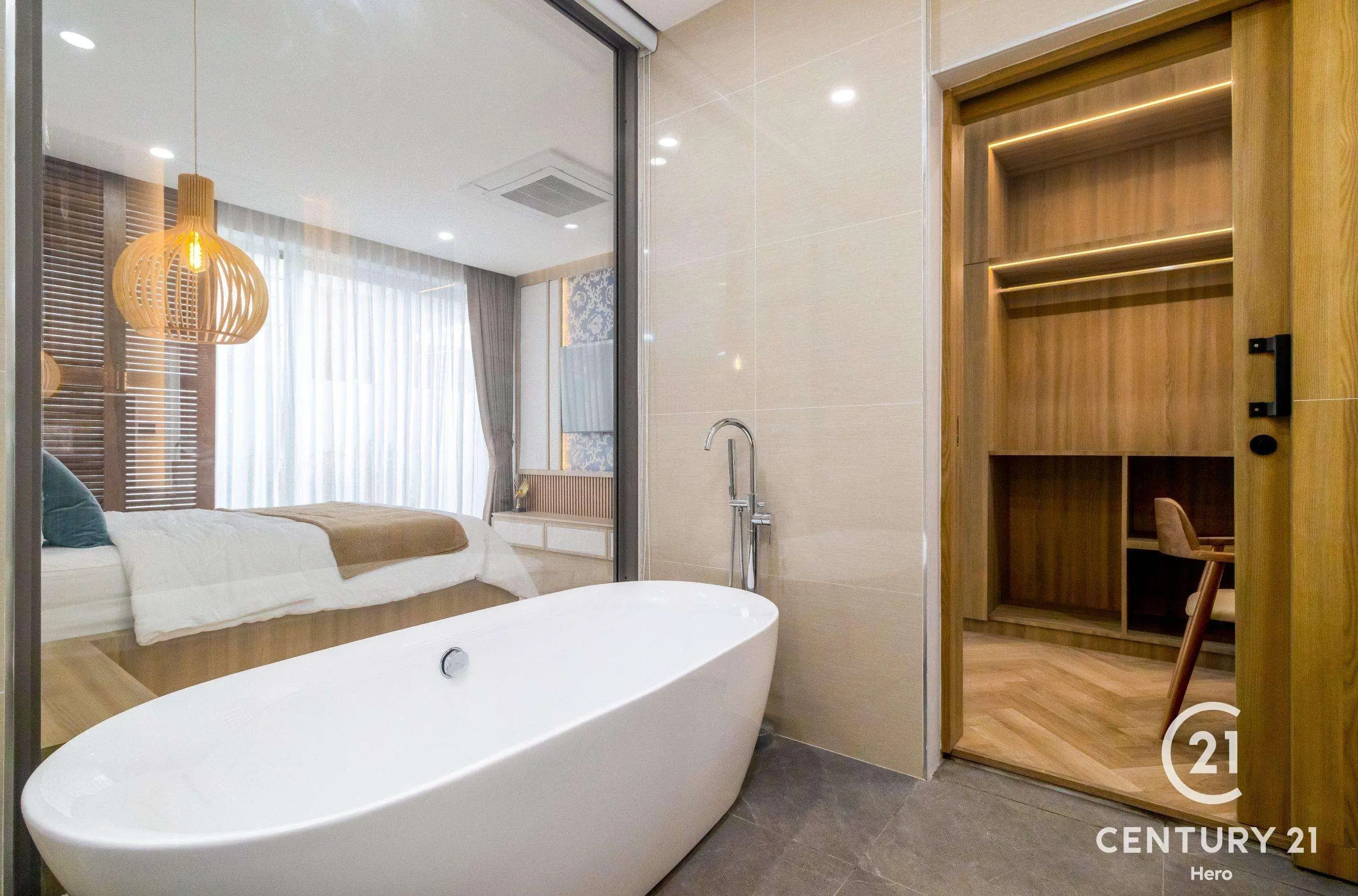 4 Bedrooms Modern Tropical Pool Villas in Cherng Talay