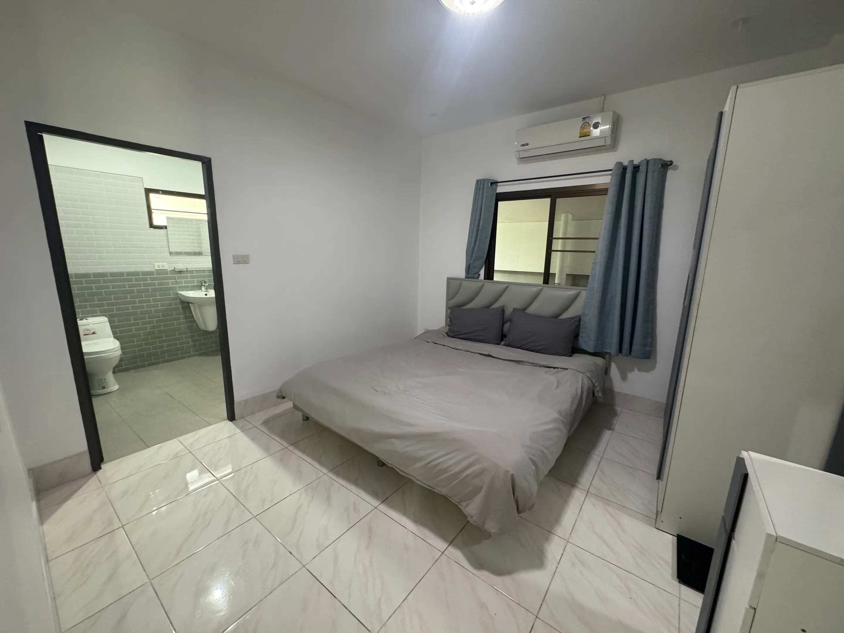 Relaxed 3-Bedroom Villa in Rawai with Pool and Privacy Hedge