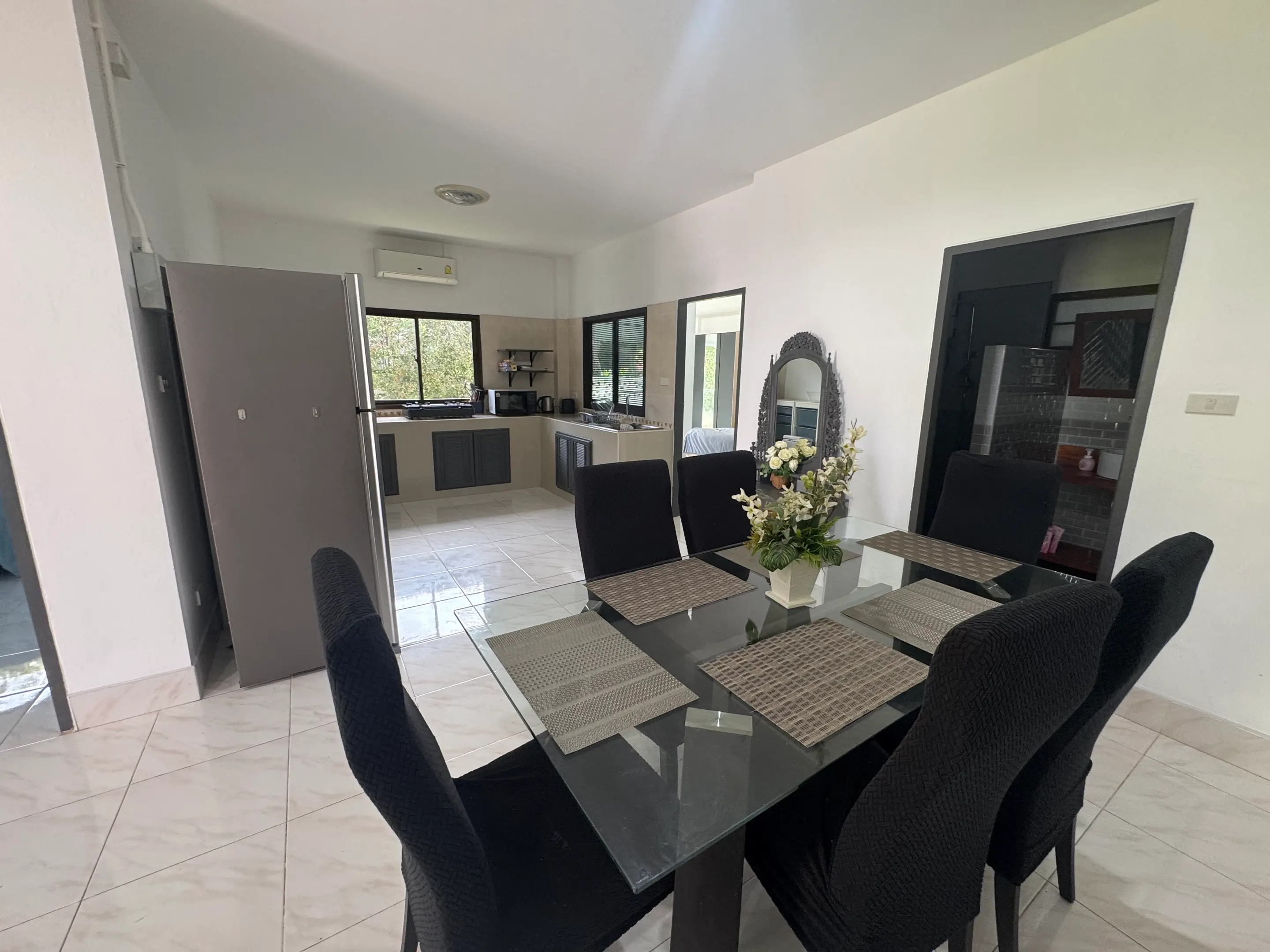 Relaxed 3-Bedroom Villa in Rawai with Pool and Privacy Hedge