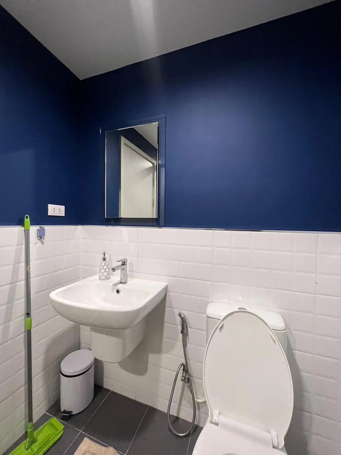 Studio Condo for Rent at The Base Central