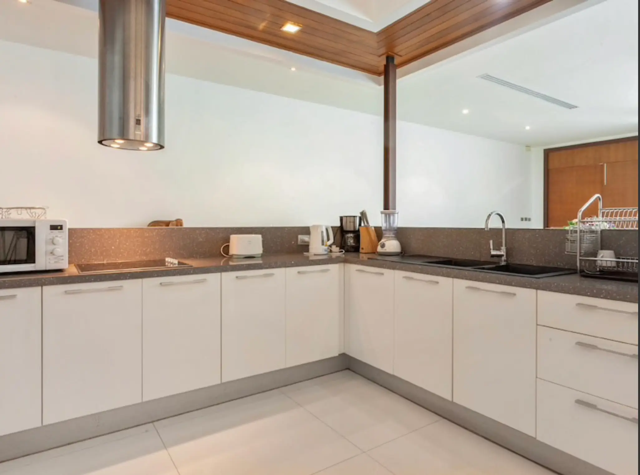 3 Bedroom Pool Villa in Rawai for rent