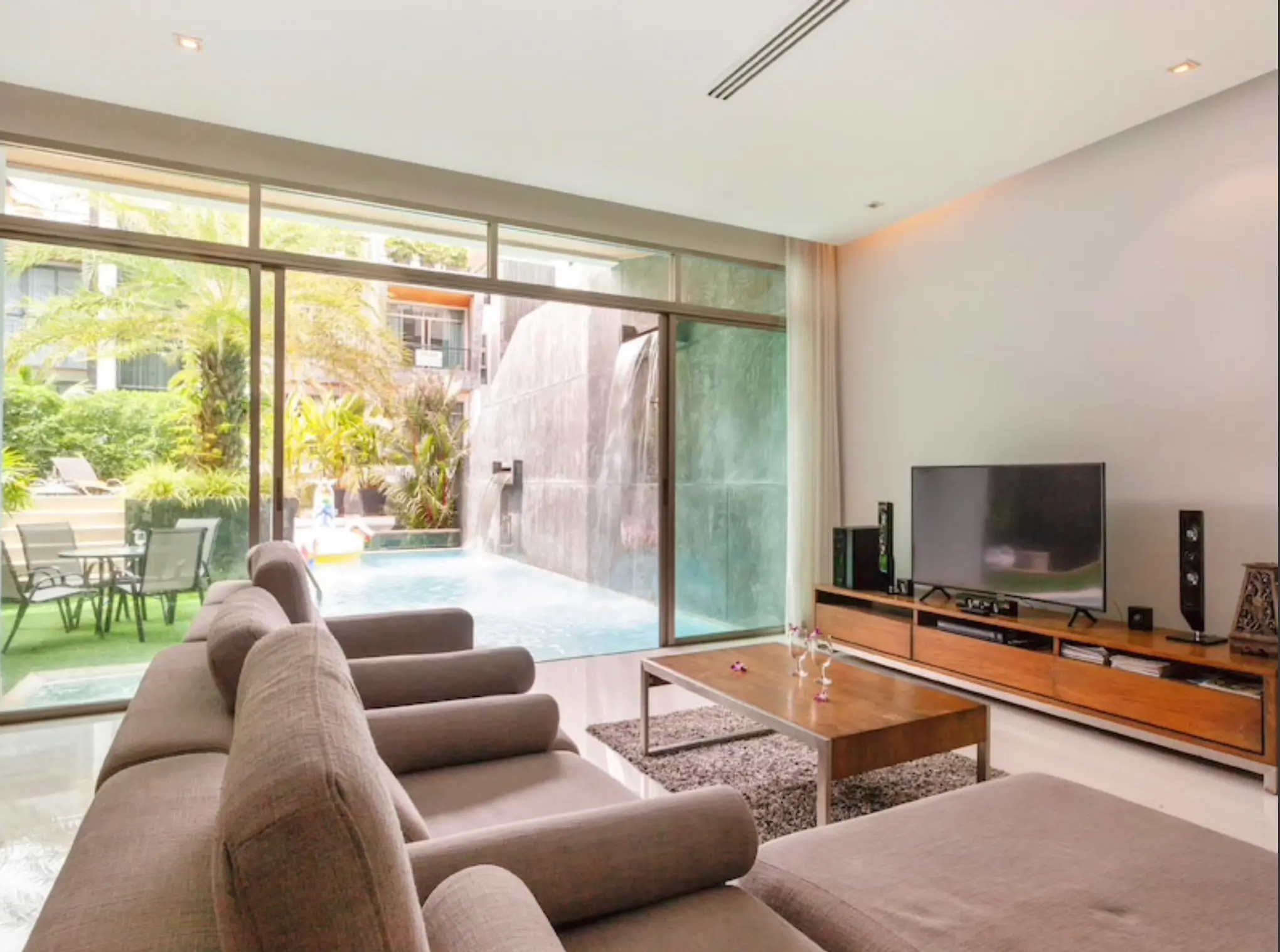 3 Bedroom Pool Villa in Rawai for rent