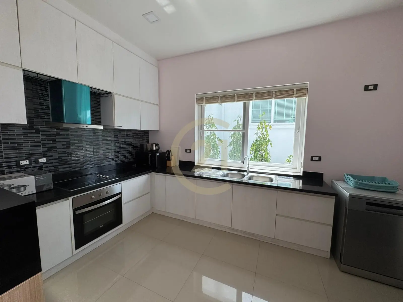1 Bedroom House for rent in Chalong