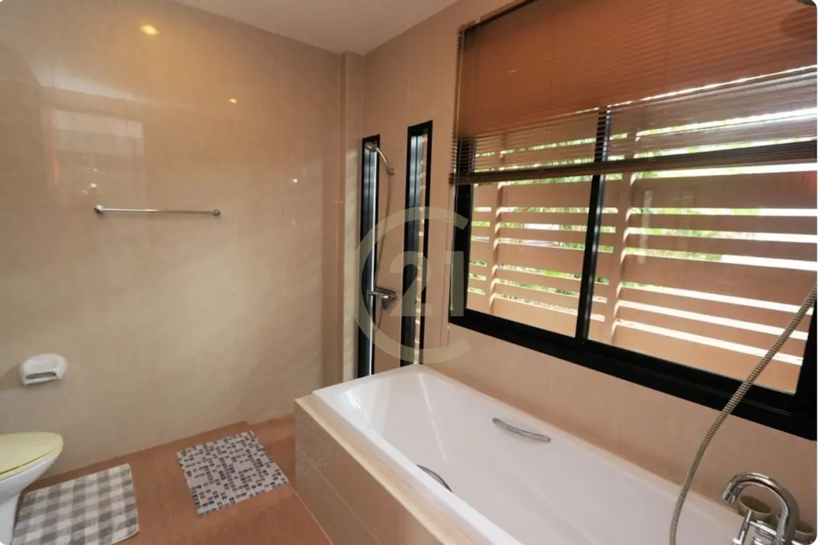 3 Bedroom Pool Villa for Rent near Loch Palm 