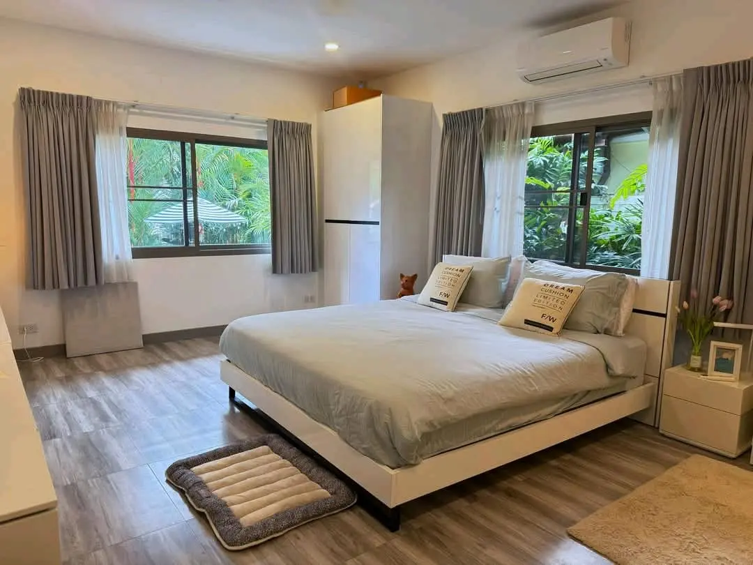 2 Bedroom Bright, Modern Villa with Private Pool 