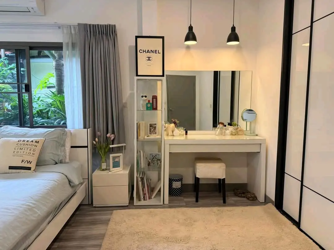 2 Bedroom Bright, Modern Villa with Private Pool 