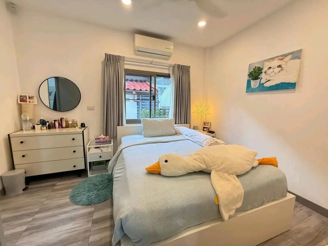 2 Bedroom Bright, Modern Villa with Private Pool 
