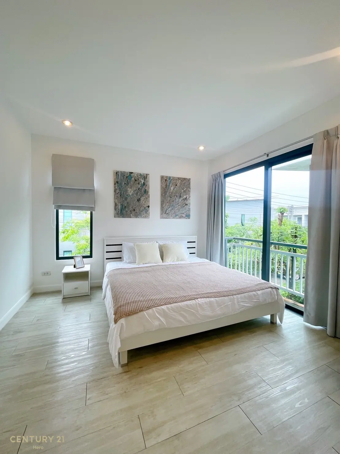 2 Bedroom + 1 Working room for rent at East Bangtaoville