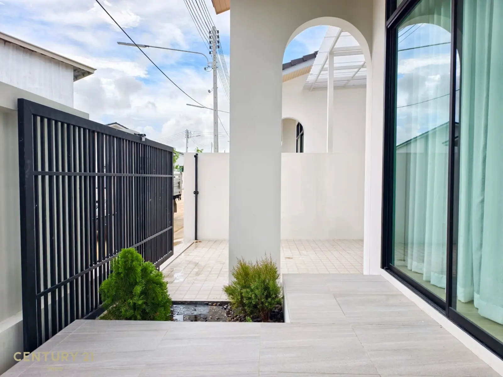 2-3 Bedrooms Modern Japanese-Style Townhomes in Thalang, Phuket