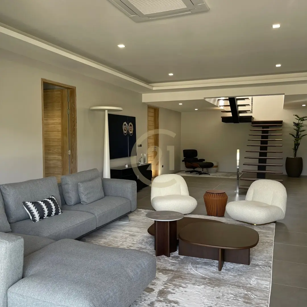 6 Bedrooms Luxury Hillside Villas with Mountain Views in Manik, Phuket