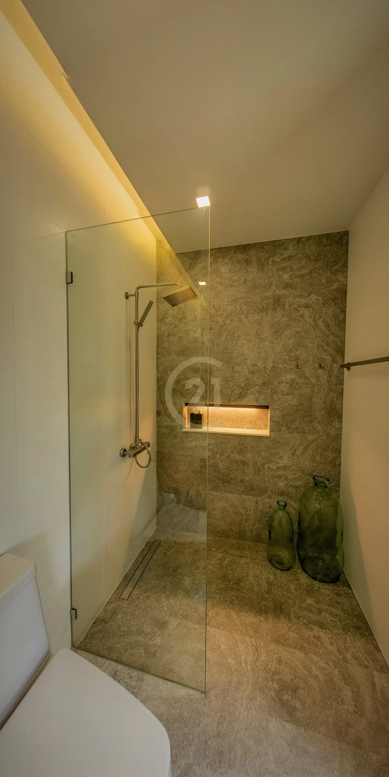 6 Bedrooms Luxury Hillside Villas with Mountain Views in Manik, Phuket