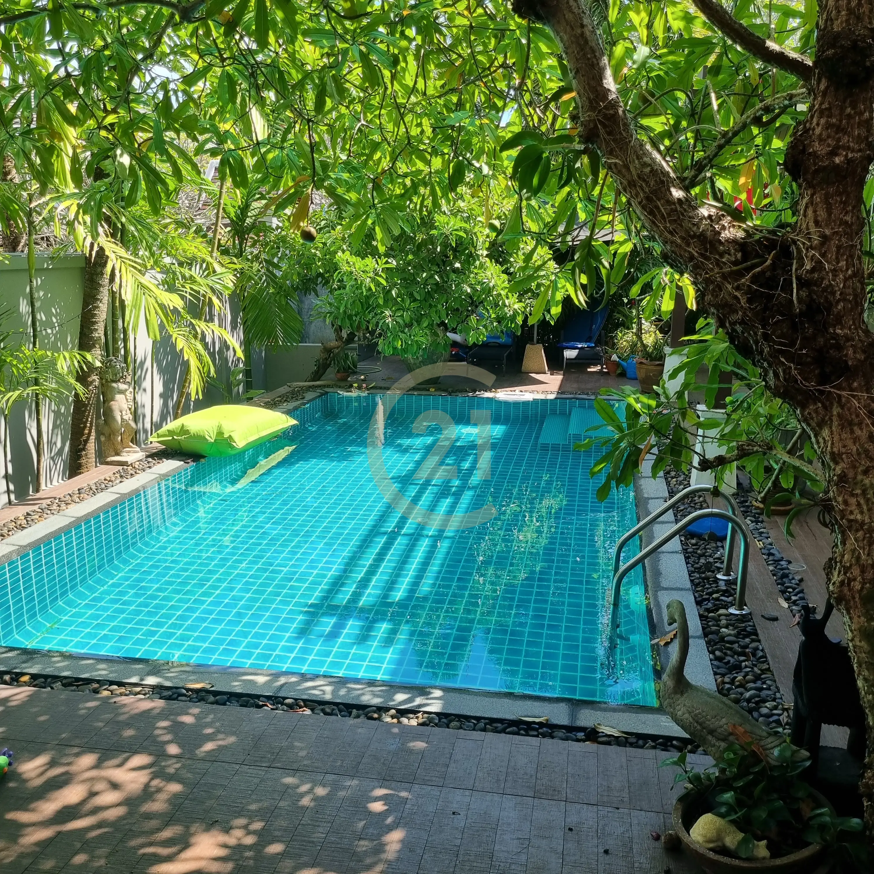 Private Pool Villa with 3 Ensuite Bedrooms in Rawai