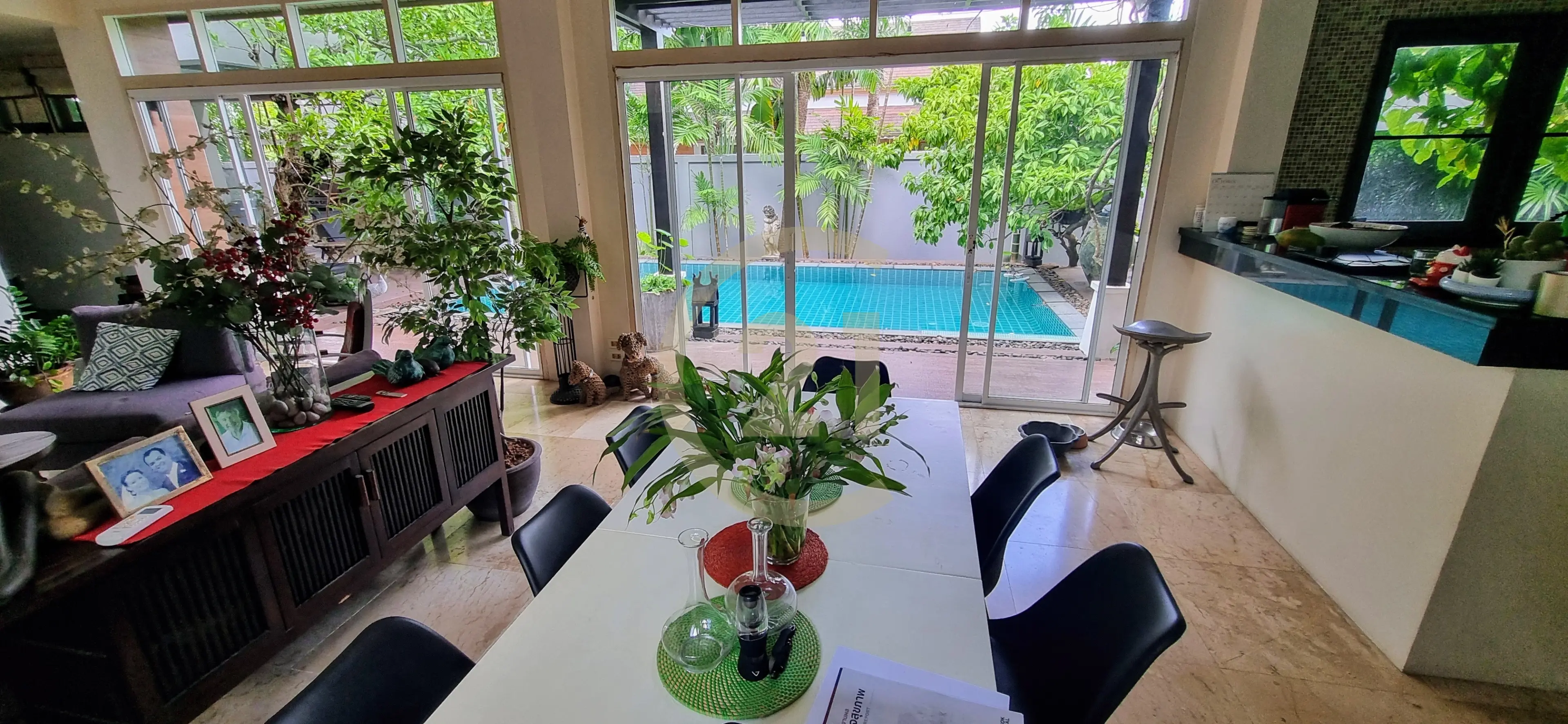 Private Pool Villa with 3 Ensuite Bedrooms in Rawai