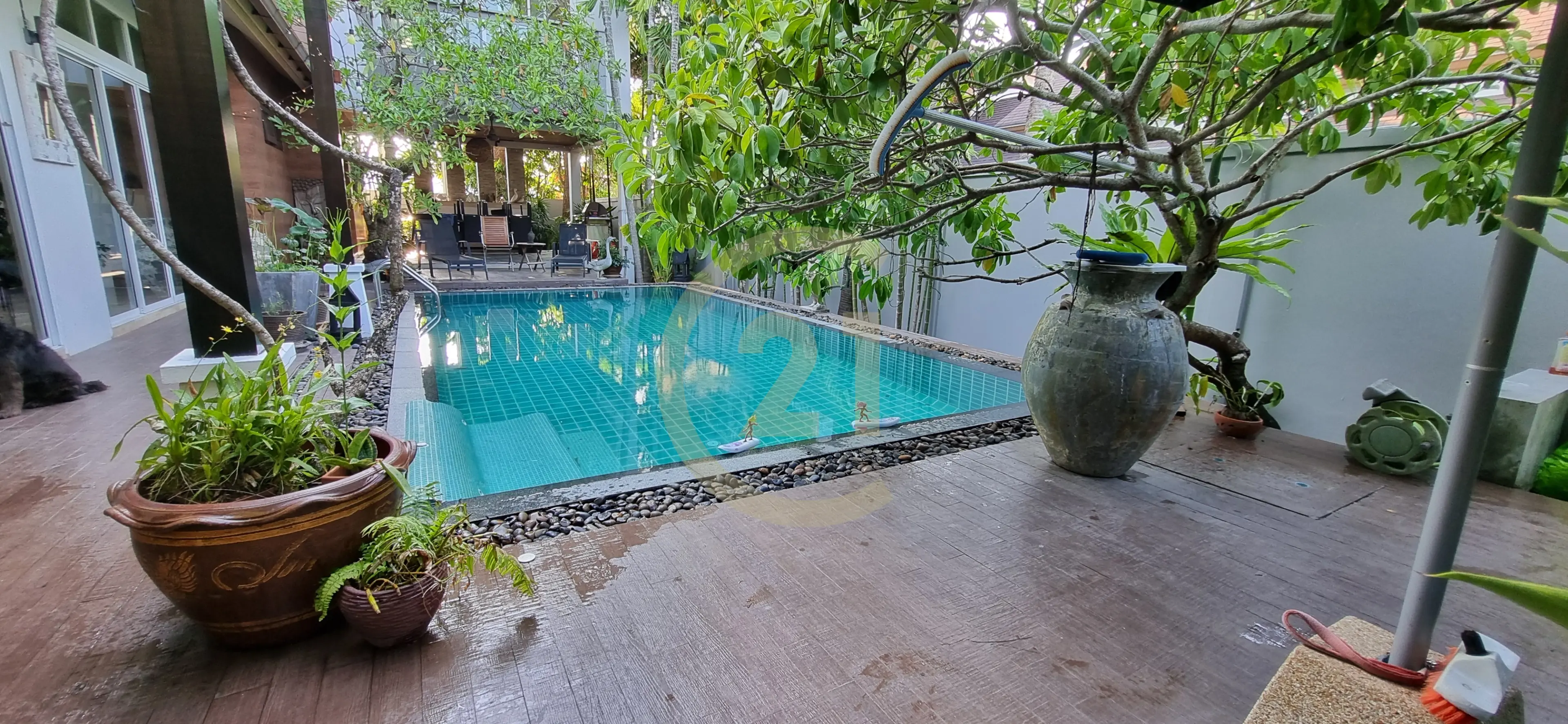 Private Pool Villa with 3 Ensuite Bedrooms in Rawai