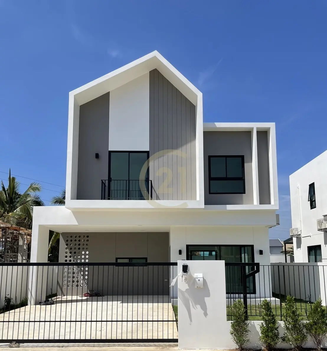 3 Bedrooms Modern Single House in Thalang, Phuket