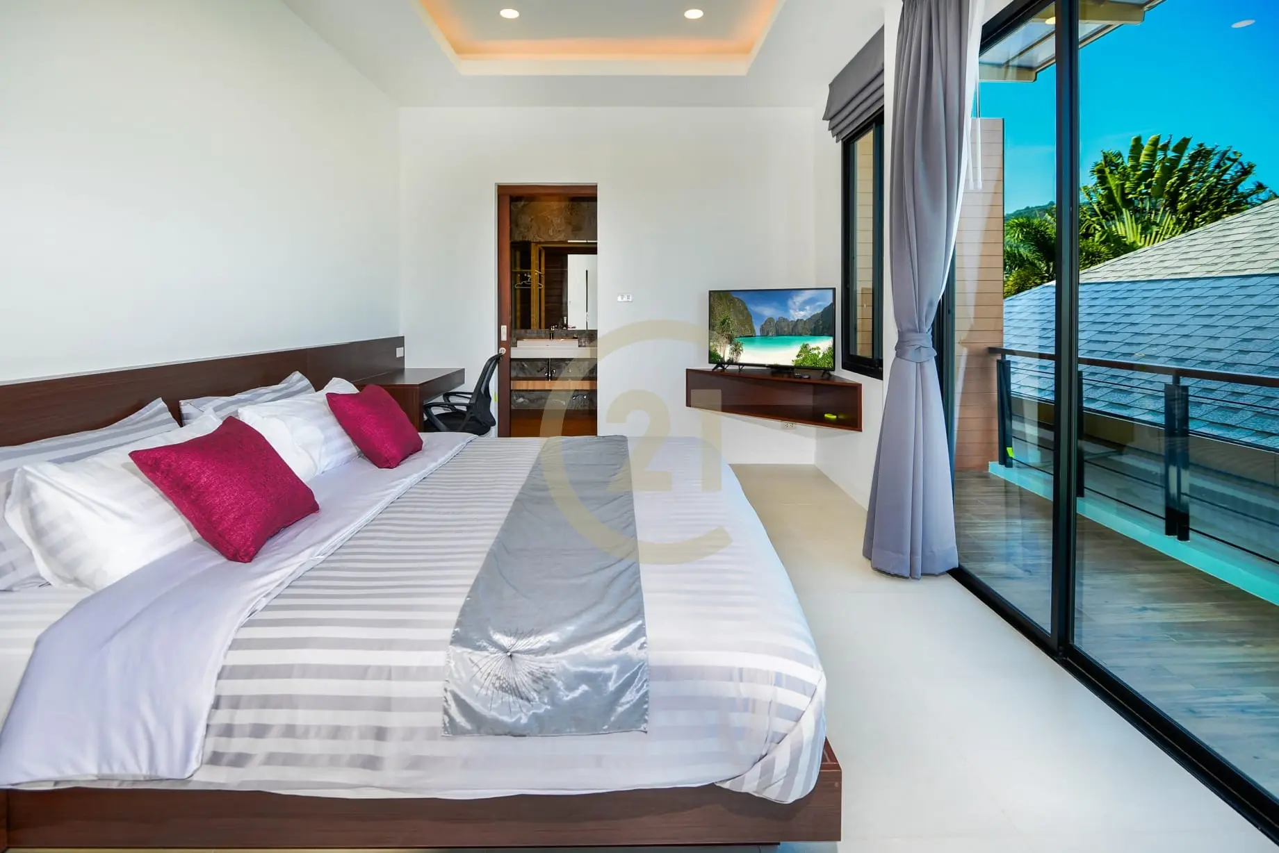 3 Bedroom Seaview Luxury Pool Villa in Saiyuan Rawai