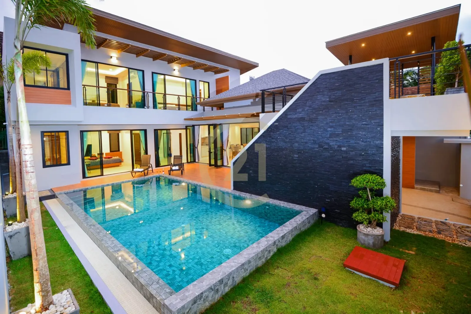 3 Bedroom Seaview Luxury Pool Villa in Saiyuan Rawai
