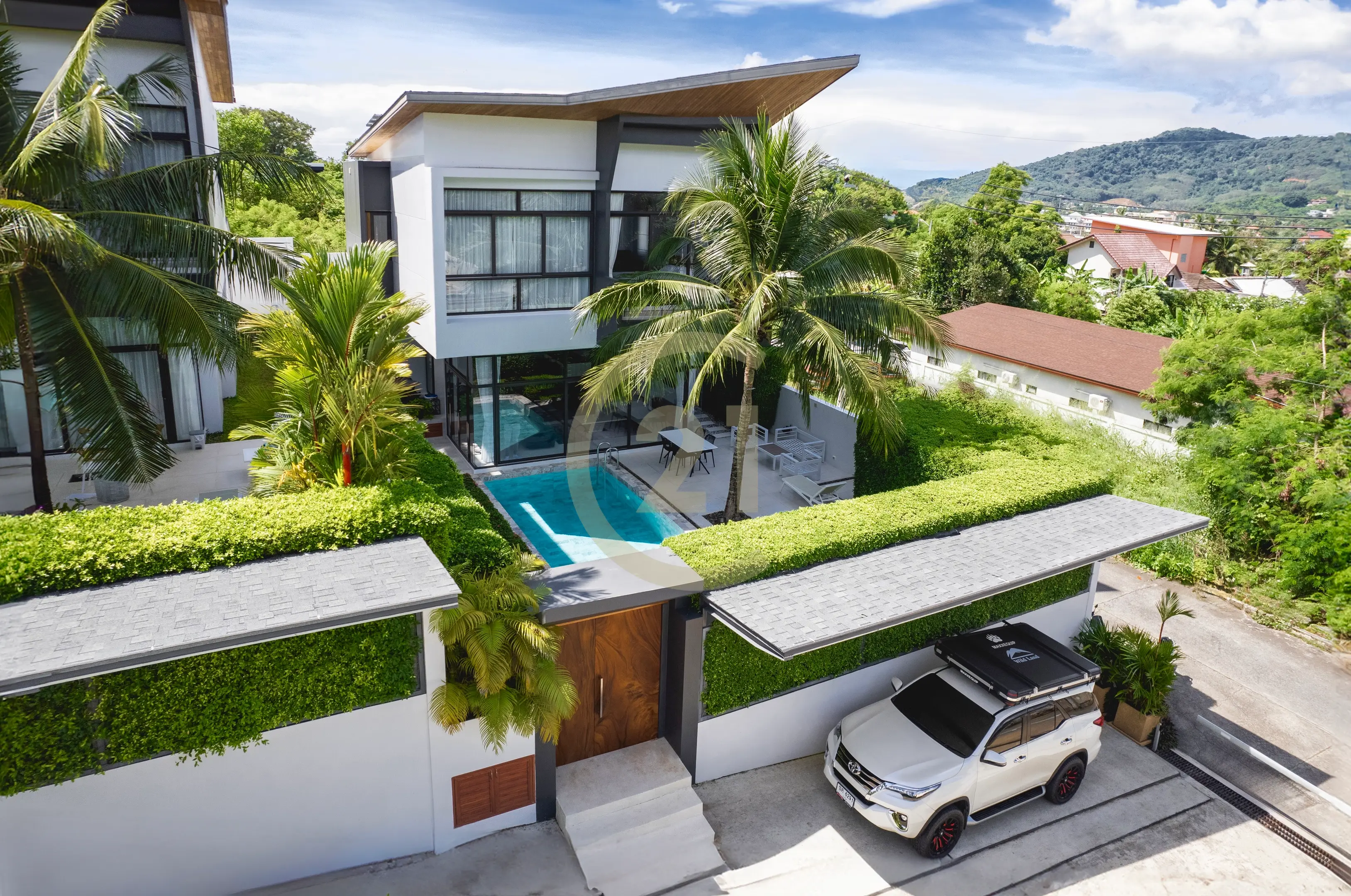 3 Bedroom Luxury Pool Villa for Rent in Nai Harn