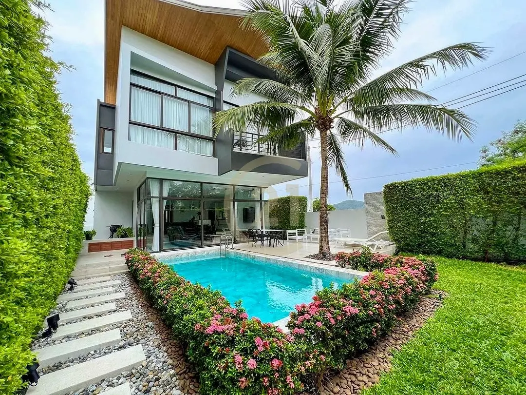 3 Bedroom Luxury Pool Villa for Rent in Nai Harn