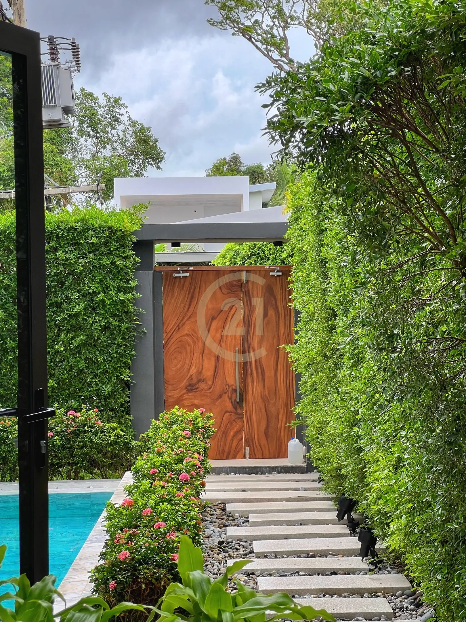 3 Bedroom Luxury Pool Villa for Rent in Nai Harn