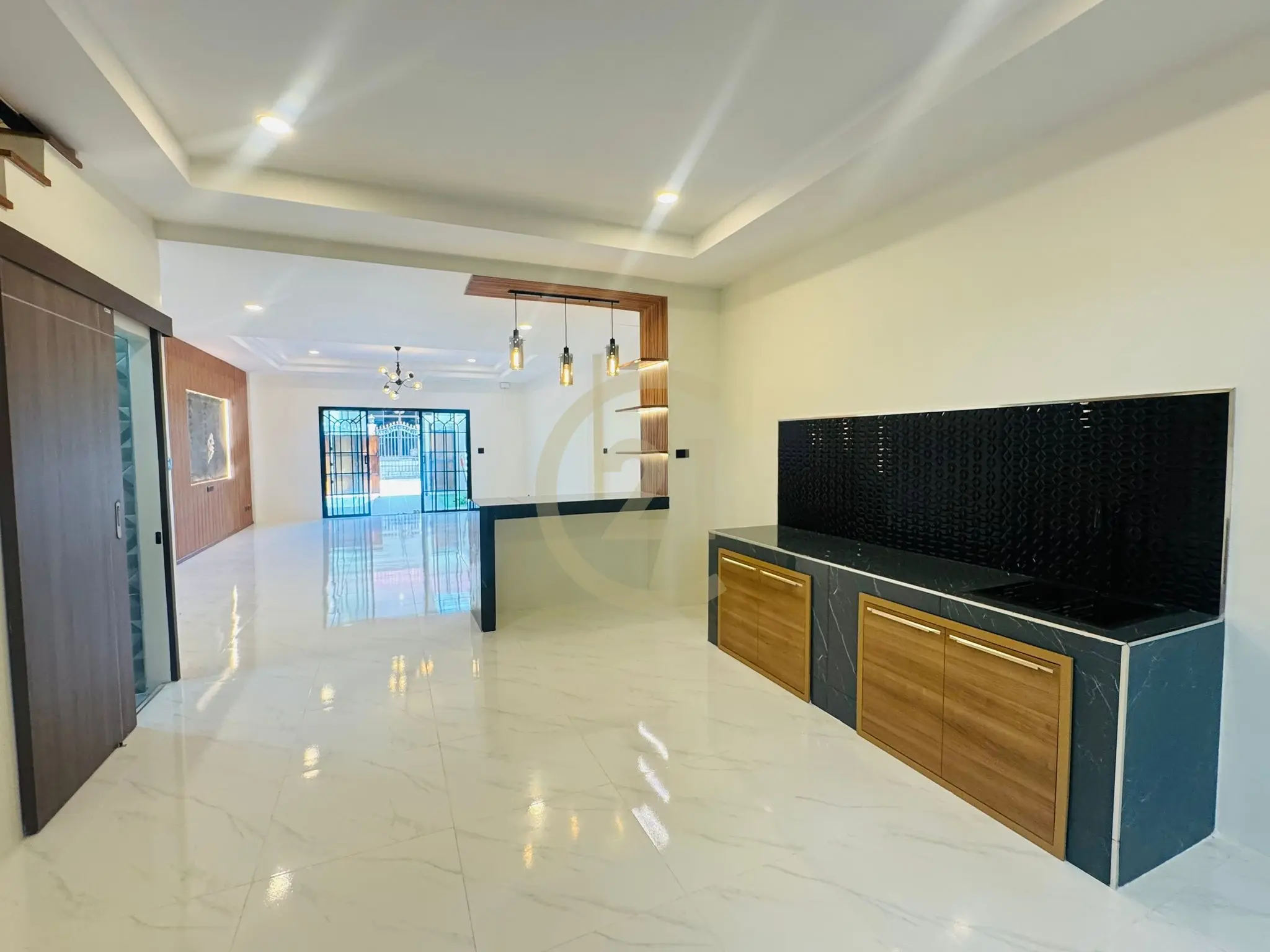 2 Bedrooms Newly Renovated Townhouse for Sale in Rawai, Phuket 