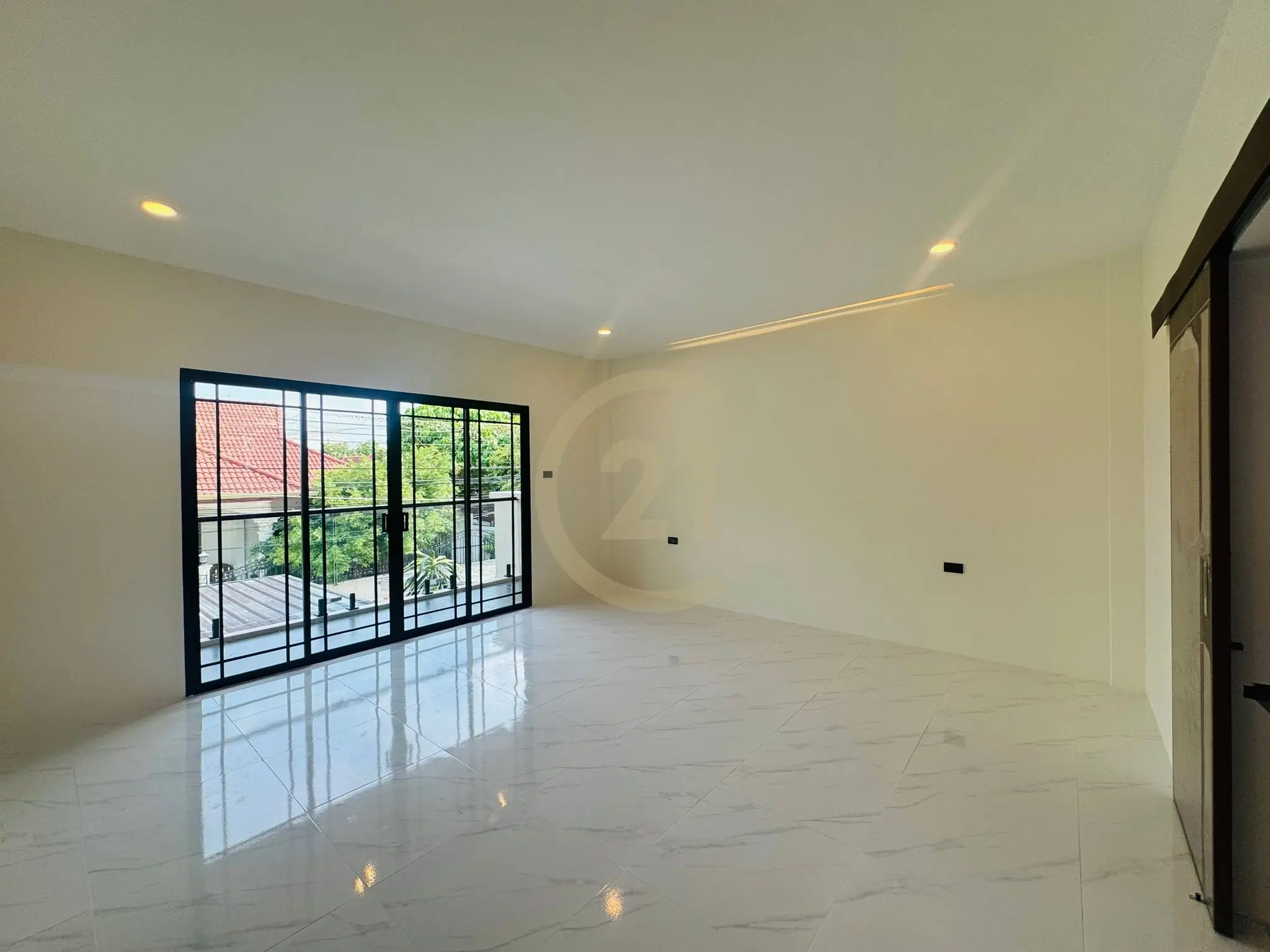 2 Bedrooms Newly Renovated Townhouse for Sale in Rawai, Phuket 