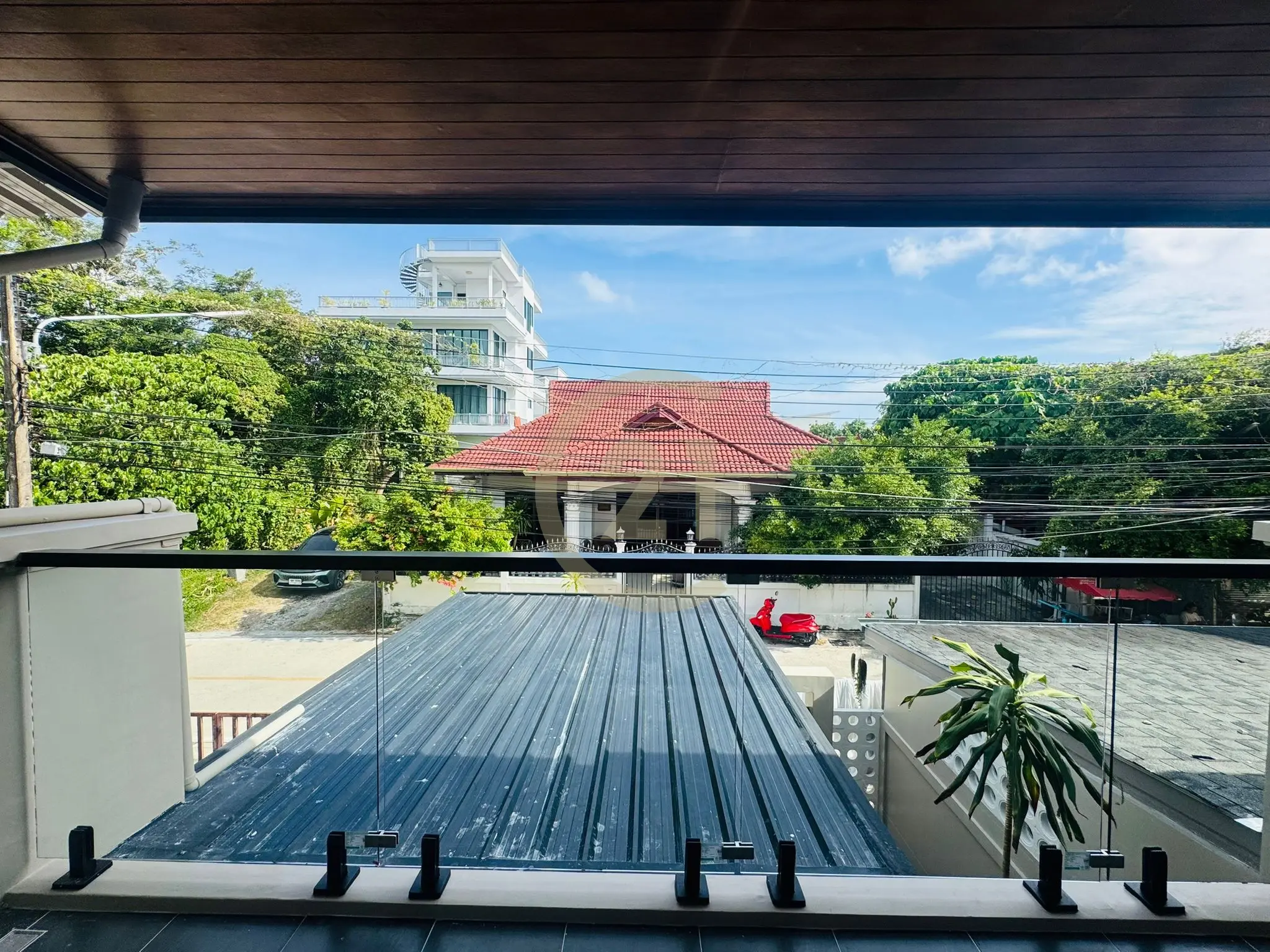 2 Bedrooms Newly Renovated Townhouse for Sale in Rawai, Phuket 