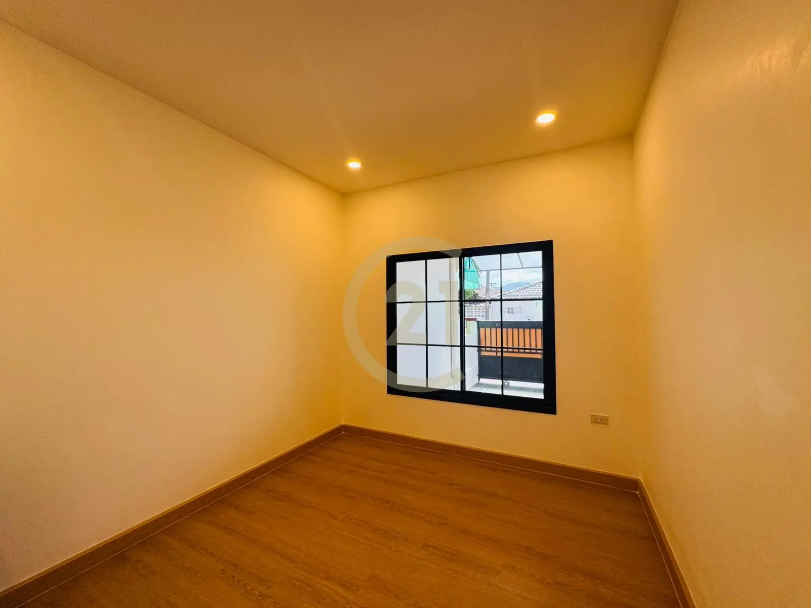 3 Bedrooms Semi-Detached House for Sale in Chalong, Phuket